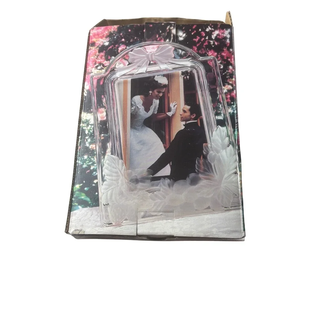 VTG Savoir Vivre Luscious Rectangle Frame Clear Frosted Crystal Glass Bow Floral